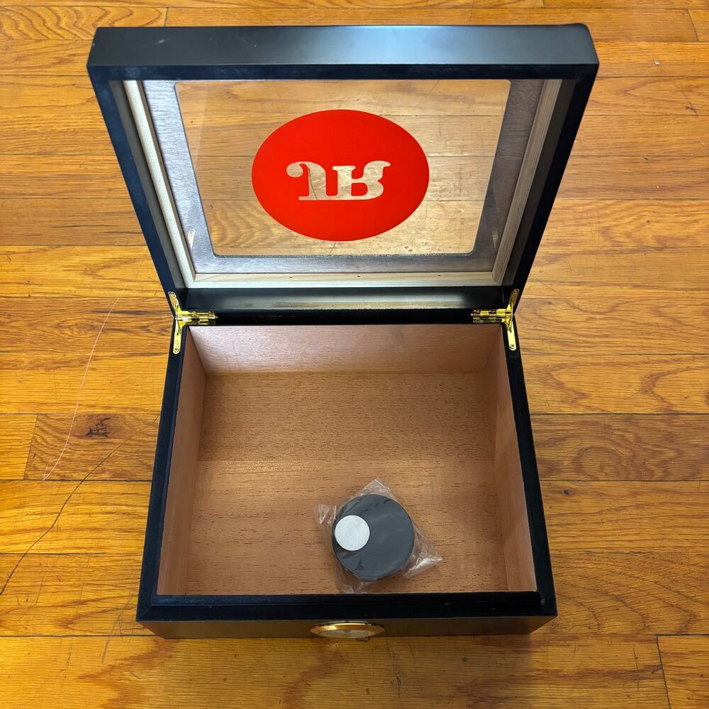 Black Wooden JR Cigar Humidor Box Glass Top Spanish Cedar Lined With Humidifier